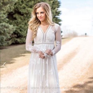 Long sleeve white maxi dress